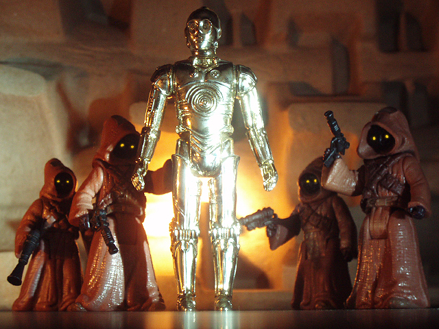 How He Got There. (POTF2 Jawas, Vintage C-3PO) How He Got There. (POTF2 Jawas, Vintage C-3PO)