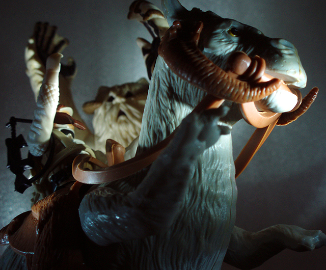 Panic on Ice. (Vintage Luke Skywalker in Hoth Battle Gear, Vintage Wampa, Vintage Tauntaun)