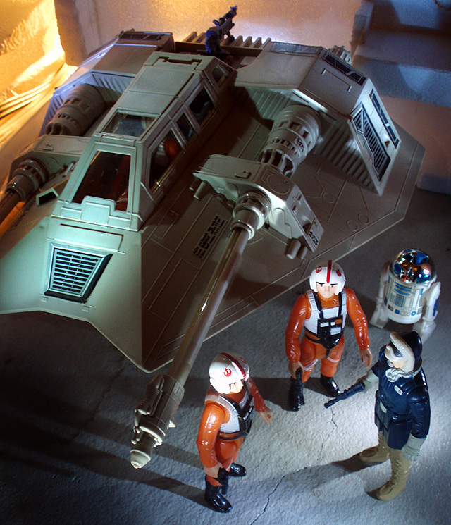 Rebels on Ice. (Vintage Snowspeeder, Vintage Luke Skywalker X-Wing Pilot, Vintage R2-D2, Vintage Han Solo (in Hoth Battle Gear)) Rebels on Ice. (Vintage Snowspeeder, Vintage Luke Skywalker X-Wing Pilot, Vintage R2-D2, Vintage Han Solo (in Hoth Battle Gear))